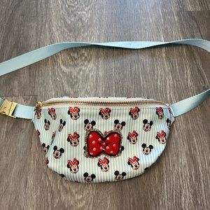 Stoney Clover Lane Dynamic Duo Fanny with bow patch